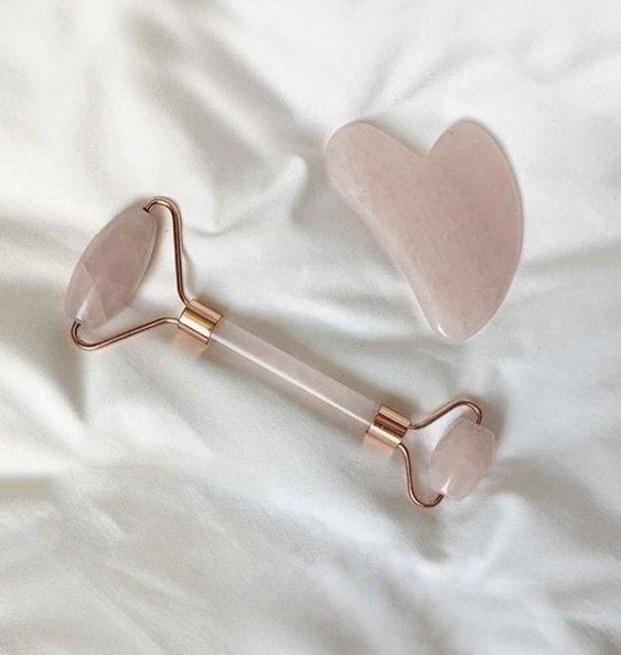 Love Lusso™️ Rose Quartz Face Roller